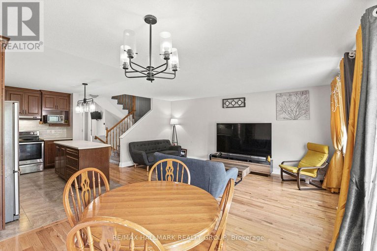 28887715/2309-marble-crescent/town-of-rockland/clarence-rockland/ontario/K4K0G9_17