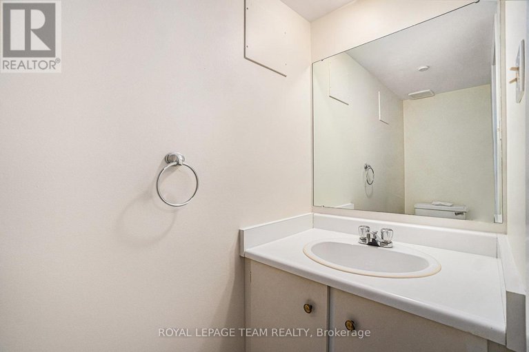 28899633/218-440-kintyre-private/carleton-square/ottawa/ontario/K2C3M9_12