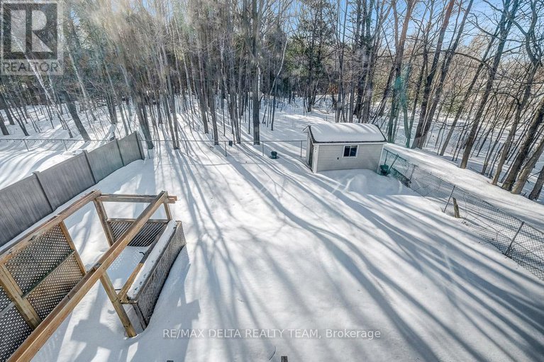 29424744/1662-hunters-run-drive-w/chapel-hill/ottawa/ontario/K1C2H3_46