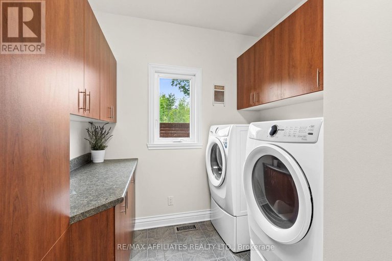 28373926/621-du-bercail-street/lorignal/champlain/ontario/K0B1K0_28