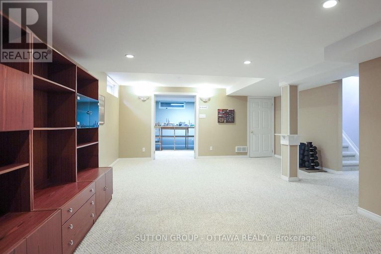 29615591/540-des-conifers-crescent/fallingbrookgardenway-south/ottawa/ontario/K4A3E2_37