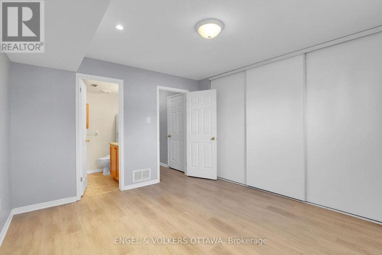 28504678/10-811-longfields-drive/longfields/ottawa/ontario/K2J5N2_26