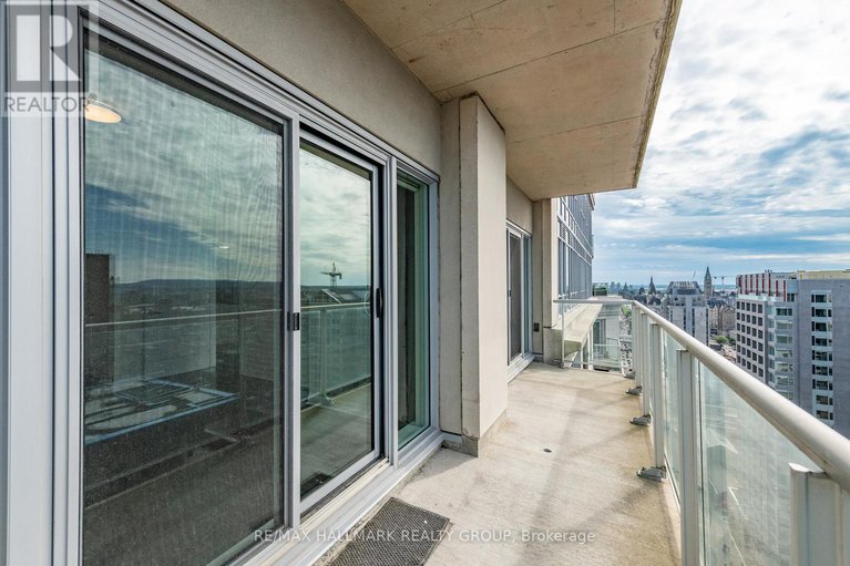 28537362/ph1-2702-242-rideau-street/sandy-hill/ottawa/ontario/K1N0B7_38