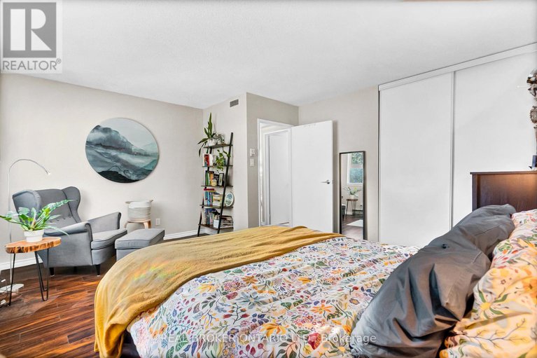 29221414/209-110-forward-avenue/mechanicsville/ottawa/ontario/K1Y4S9_29