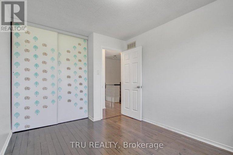 28416739/133-kinross-private/morgans-grantsouth-march/ottawa/ontario/K2K3P9_29