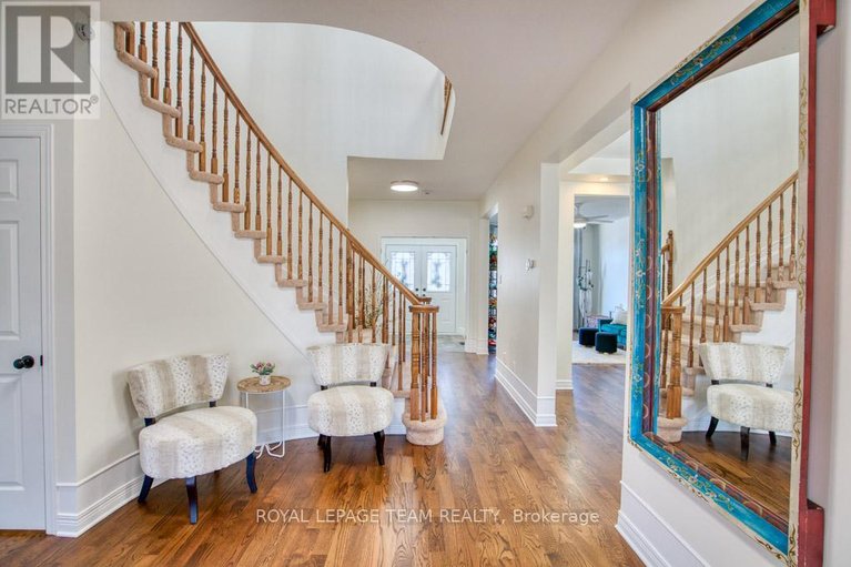 29646083/13-shannondoe-crescent-w/bridlewood/ottawa/ontario/K2M2H1_9