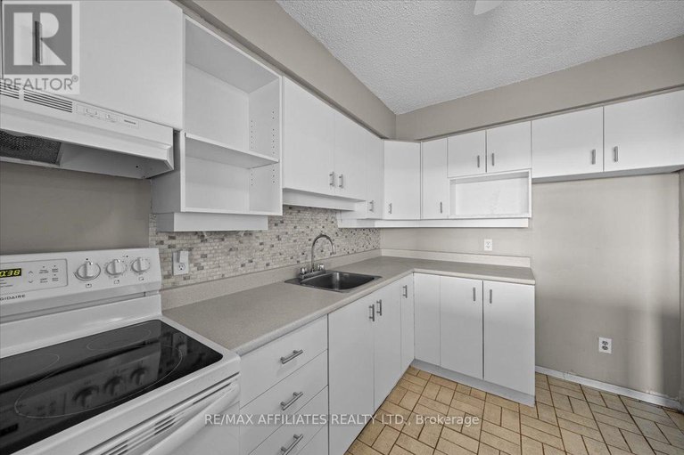 29135891/1507-158b-mcarthur-avenue/vanier/ottawa/ontario/K1L8C9_10