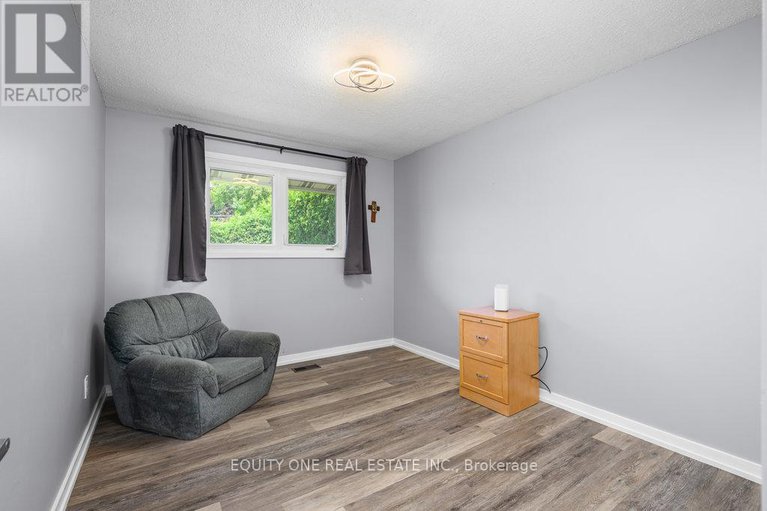 28621655/1041-wiseman-crescent/riverside-park/ottawa/ontario/K1V8J3_21