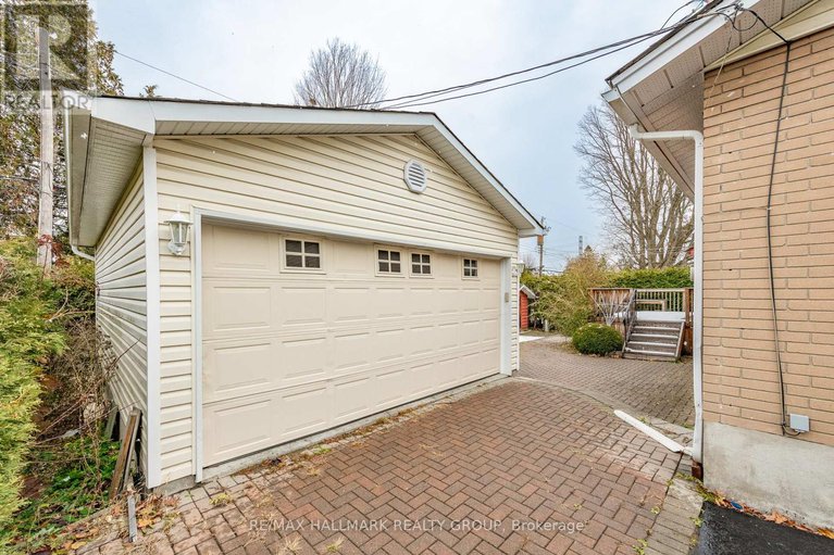 29113297/71-viewmount-drive/meadowlandscrestview/ottawa/ontario/K2G3B9_39