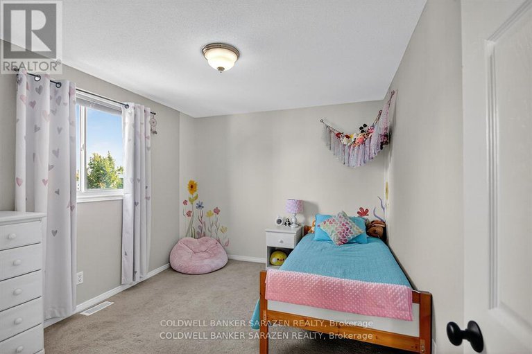 29225546/7-whitechapel-crescent/longfields/ottawa/ontario/K1S3G7_31