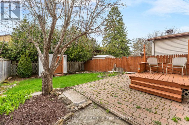 28234836/107-melanie-crescent/glencairnhazeldean/ottawa/ontario/K2L2E4_6