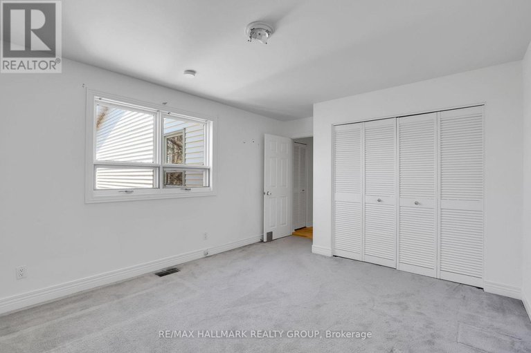 28244394/303-sherwood-drive/civic-hospital/ottawa/ontario/K1Y3W7_27