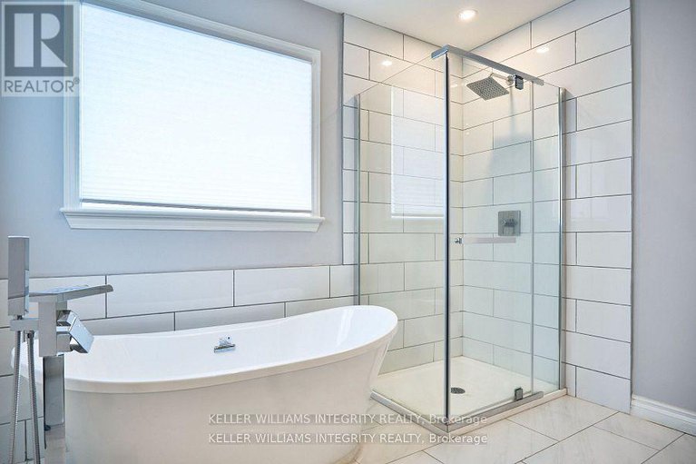 28409851/9-shannondoe-crescent/bridlewood/ottawa/ontario/K2M2C8_23