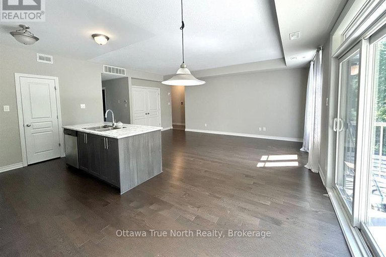 29168510/30-1032-beryl-private/riverside-southgloucester-glen/ottawa/ontario/K1V2M4_6