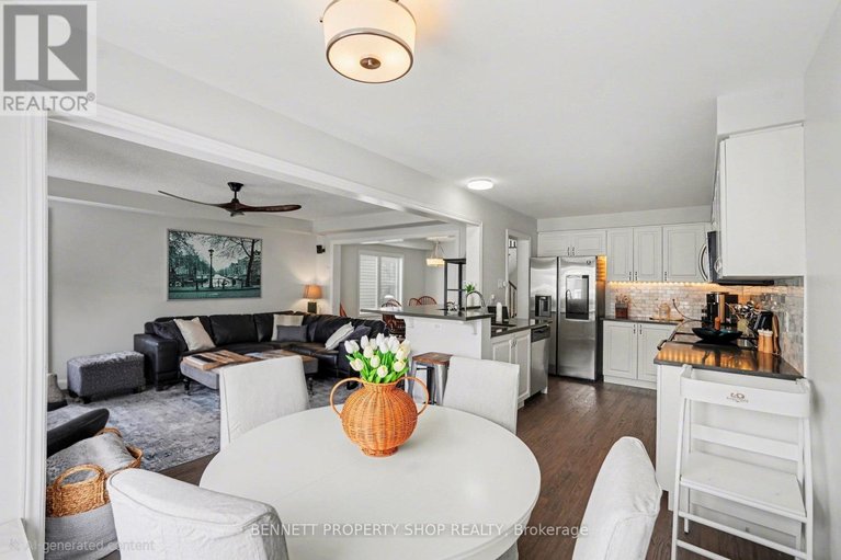 29516250/159-conifer-creek-circle/emerald-meadowstrailwest/ottawa/ontario/K2M0M2_8