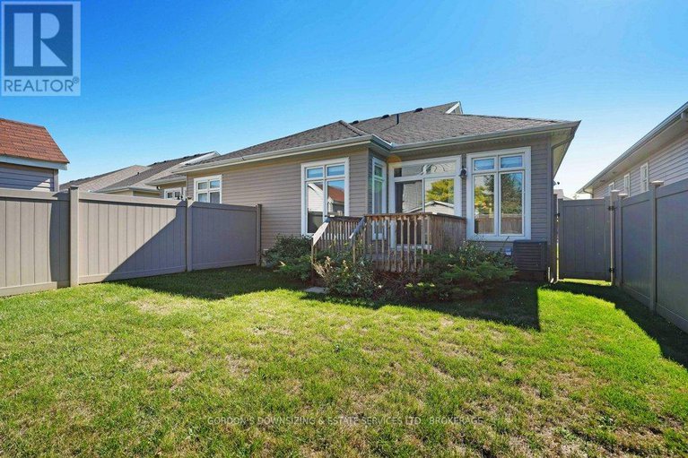 29090696/281-brambling-way/half-moon-bay/ottawa/ontario/K2J6E3_39