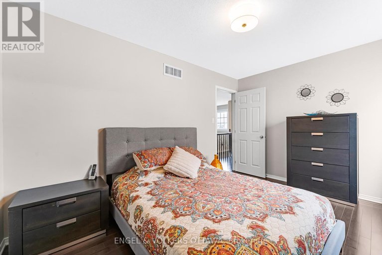 28139671/341-shadehill-crescent/stonebridge/ottawa/ontario/K2J0L6_31