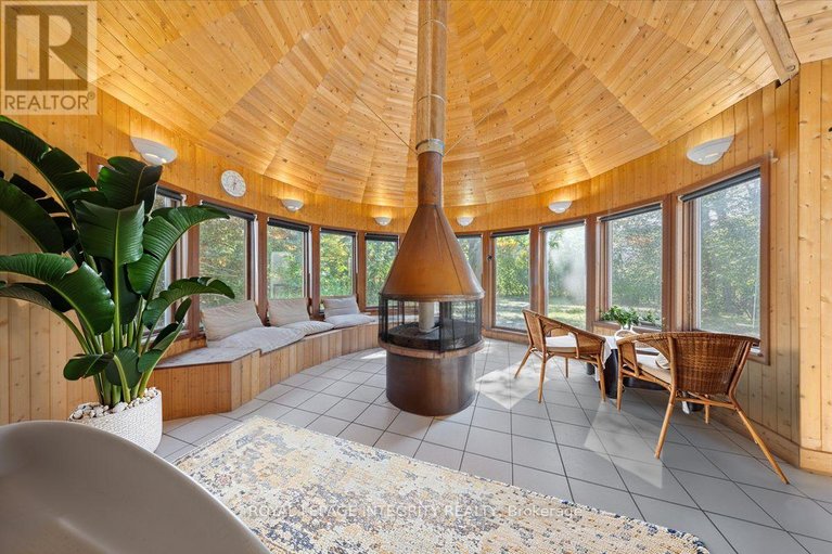 29552418/3565-albion-road/sawmill-creektimbermill/ottawa/ontario/K1T1A2_19