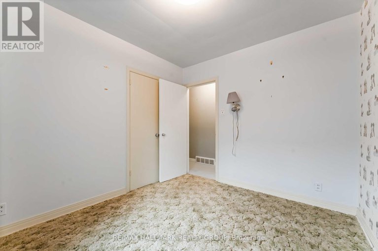 28998329/2055-neepawa-avenue/carlingwood/ottawa/ontario/K2A3L7_17