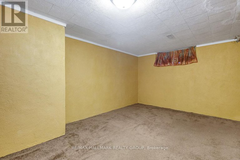 28499292/2149-hubbard-crescent/beacon-hill-north/ottawa/ontario/K1J6L3_32