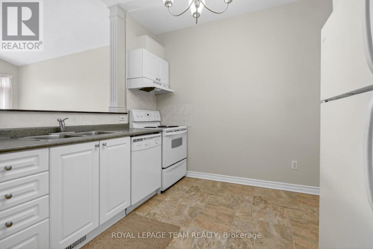 29237185/5553-doctor-leach-drive/manotick-village-manotick-estates/ottawa/ontario/K4M1L6_9