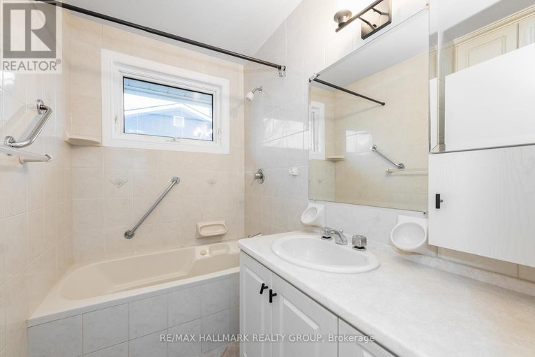 29113297/71-viewmount-drive/meadowlandscrestview/ottawa/ontario/K2G3B9_27