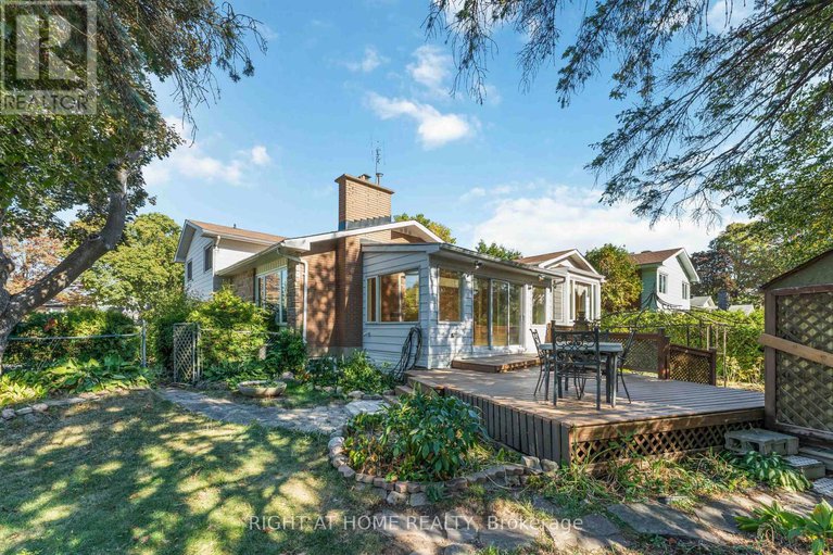 29245177/2221-circle-place/elmvale-acresurbandale/ottawa/ontario/K1G3E2_47