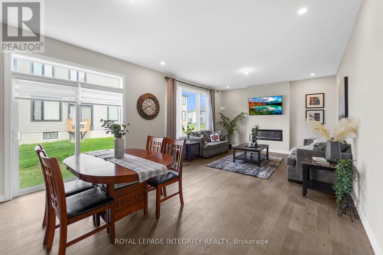 28643913/724-vennecy-terrace/orleans-village/ottawa/ontario/K1W0N3_8