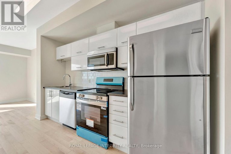 28799327/1808-179-metcalfe-street/ottawa-centre/ottawa/ontario/K2P1P7_13