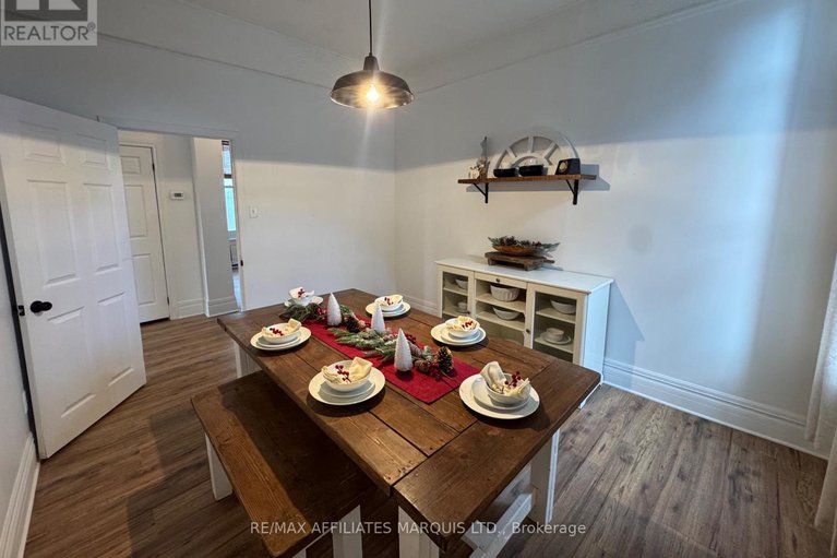 29078821/11-elgin-street-e/alexandria/north-glengarry/ontario/K0C1A0_13