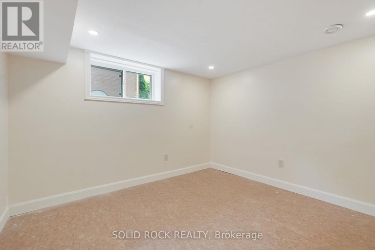 28538691/1135-maybank-street/parkway-park/ottawa/ontario/K2C2W7_35