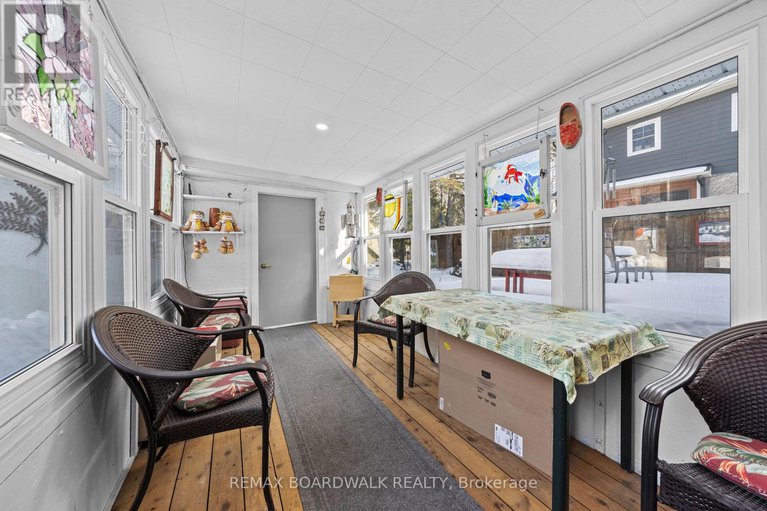 29393366/961-kingsmere-avenue/mckellar-heightsglabar-park/ottawa/ontario/K2A3K3_36