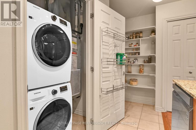 28872931/229-205-bolton-street/lower-townbyward-market/ottawa/ontario/K1N1K7_14