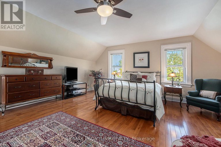 29431396/2-george-street-n/smiths-falls/smiths-falls/ontario/K7A1X9_20