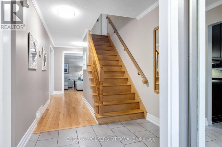 29621371/1173-st-jerome-crescent/convent-glen-north/ottawa/ontario/K1C2A7_48