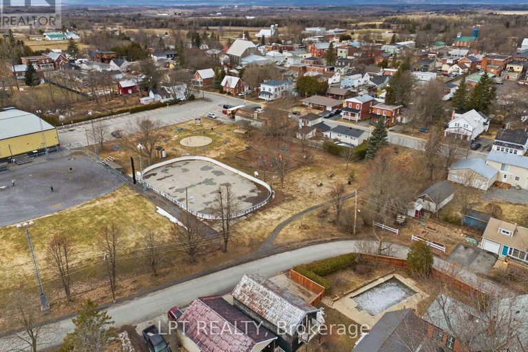 29572535/46-mill-street/vankleek-hill/champlain/ontario/K0B1R0_34