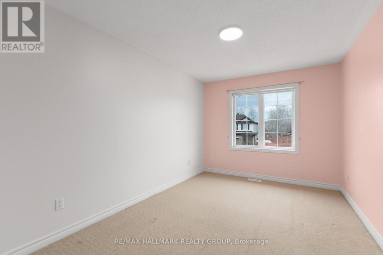 29454598/4120-kelly-farm-drive/blossom-parkkemp-parkfindlay-creek/ottawa/ontario/K1T4J2_21