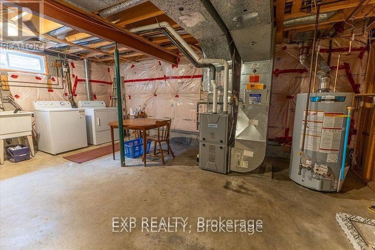 29464156/422-kintyre-private/carleton-square/ottawa/ontario/K2C3M7_29