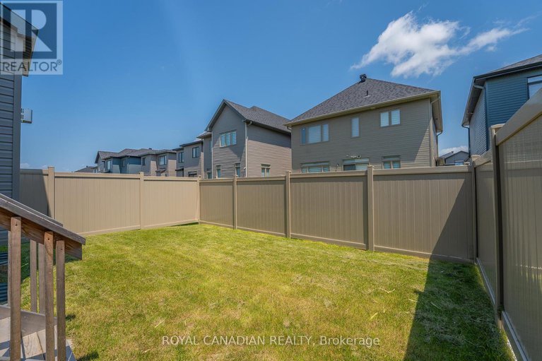 27728416/92-big-dipper-street/ottawa/ontario/K4M0L9_37