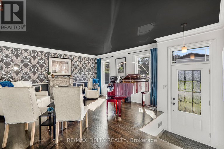 28831349/381-dalrymple-drive/town-of-rockland/clarence-rockland/ontario/K4K1G9_3