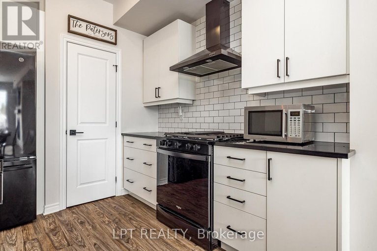 29305394/618-fisher-street/north-grenville-twp-kemptville-south/north-grenville/ontario/K0G1J0_7