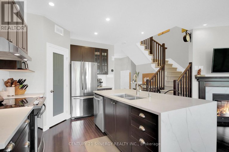 28555720/251-mojave-crescent/stittsville-north/ottawa/ontario/K2S0H6_25
