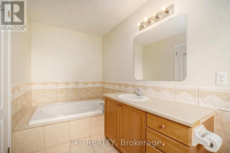 28526741/638-casabella-drive/avalon-east/ottawa/ontario/K4A4G1_20