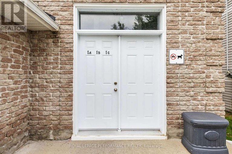 29064549/1c-75-lapointe-boulevard/embrun/russell/ontario/K0A1W0_9