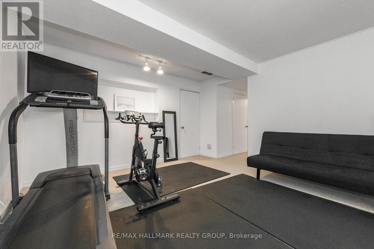 29585556/20-mulvagh-avenue/borden-farmstewart-farmcarleton-heightsparkwood-hills/ottawa/ontario/K2E6M6_33