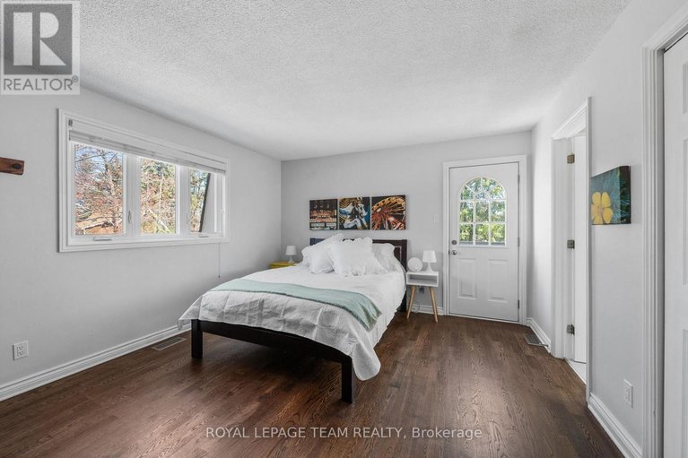 29662384/1081-boucher-crescent/manotick-south-to-roger-stevens/ottawa/ontario/K4M1B3_23