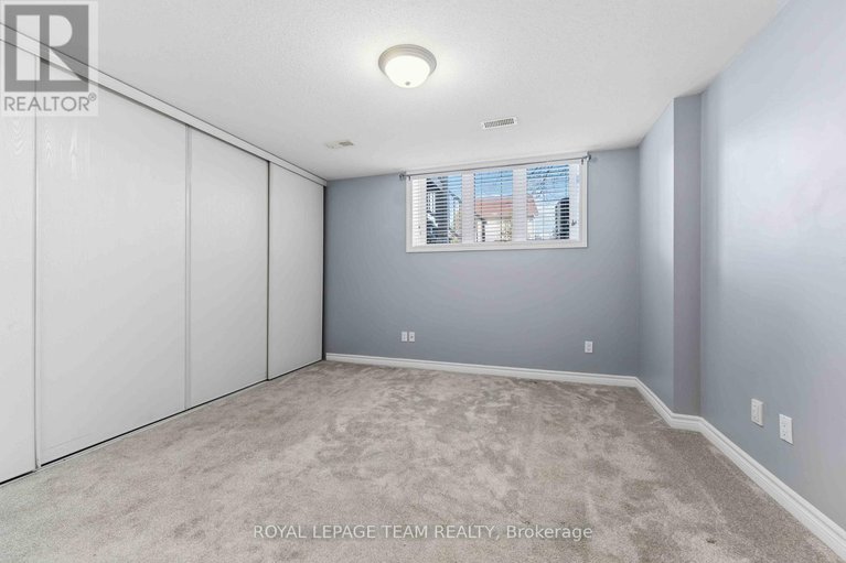 29566270/a-405-chapman-mills-drive/strandherd/ottawa/ontario/K2J0M7_22