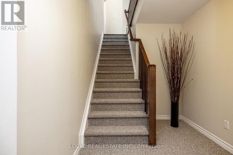 29578721/168-minoterie-ridge/camelot/ottawa/ontario/K4A0Y6_35