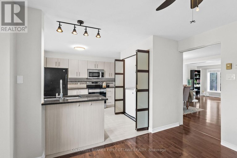 28994506/16-wrenwood-crescent/centrepointe/ottawa/ontario/K2G5V4_20