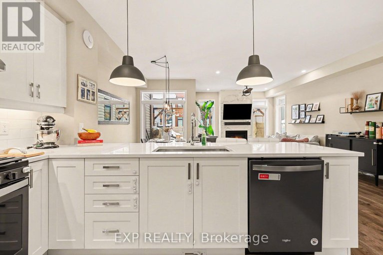 29419351/567-rathburn-lane/leitrim/ottawa/ontario/K1T0T3_11